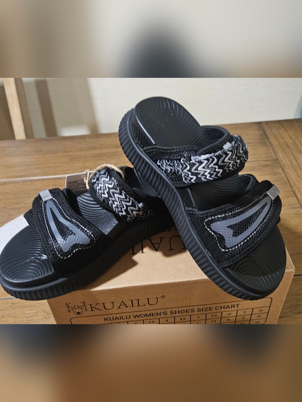 Kuailu Woaman  Black Adjustable Sport Sandals